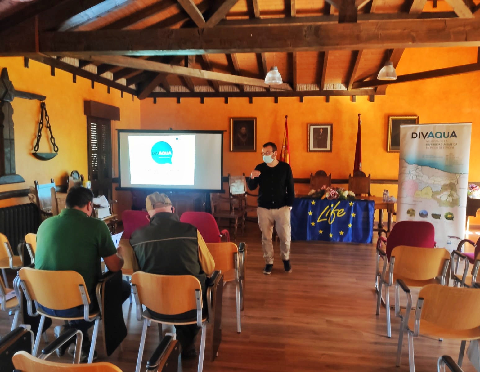 Reunión con los agentes locales en Oseja de Sajambre