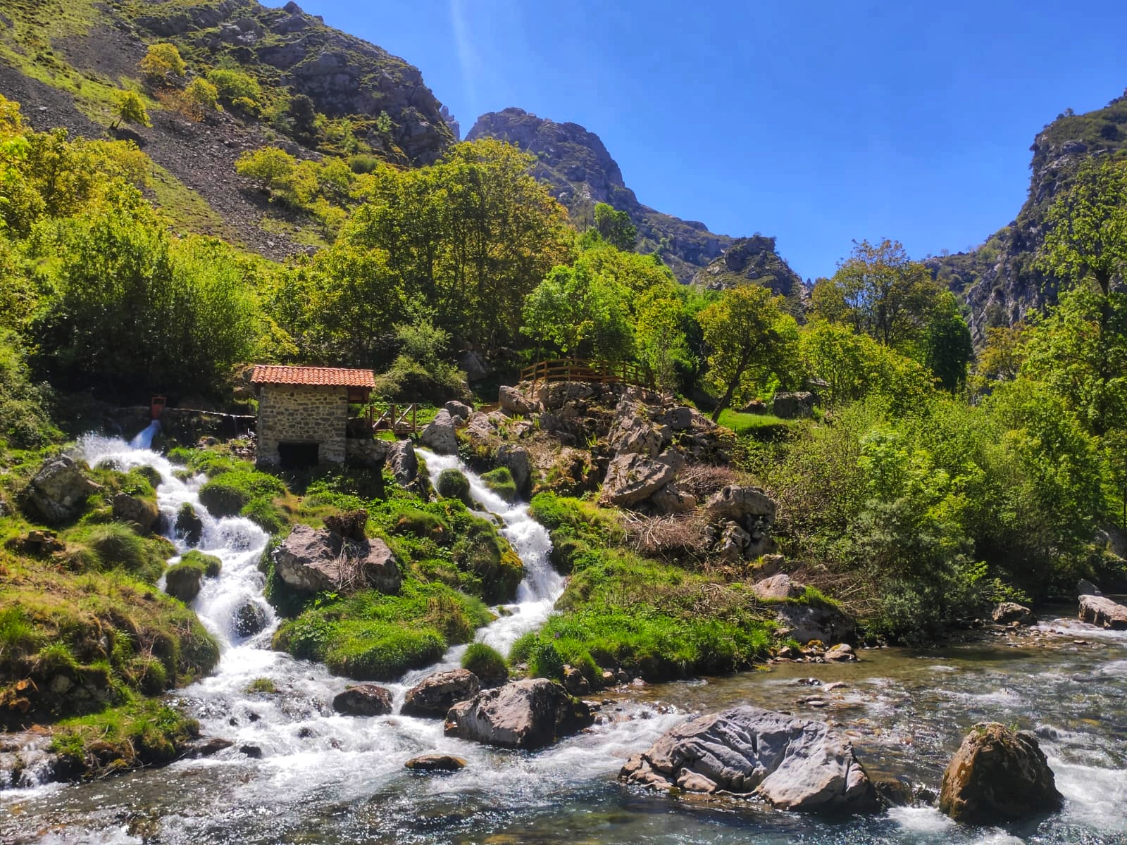 Río Cares en Caín, León_Vídeos que refrescan actitudes ambientales